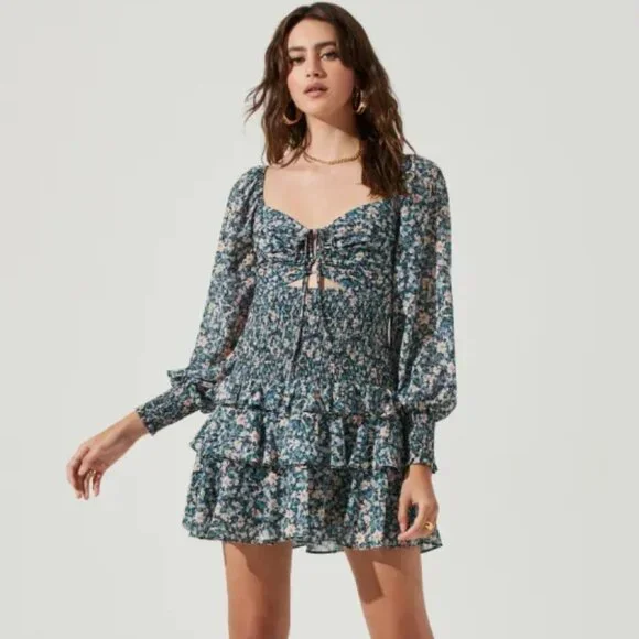 NWT ASTR the Label Marietta Dress - Picture 3 of 3